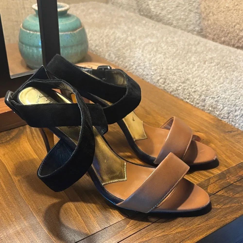 Ted Baker London Black and Brown Heels